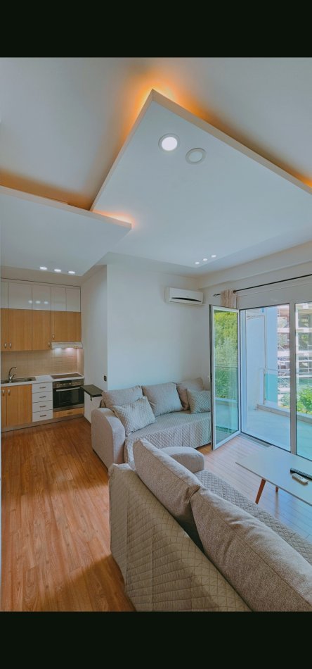 Tirane, jepet me qera apartament 1+1+Ballkon Kati 2, 70 m² 450 € (Liqeni i Thate , rruga Hamdi Sina)