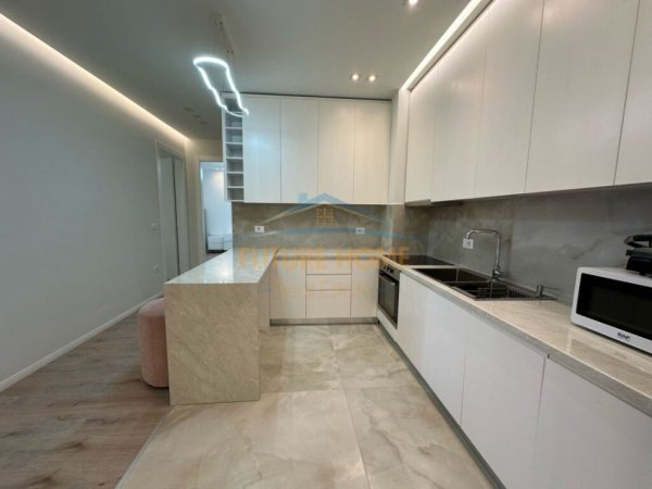 Tirane, jepet me qera apartament 2+1 Kati 4, 119 m² 1.350 € (Delijorgji)