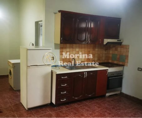 Tirane, jepet me qera shtepi 1+1 Kati 1, 55 m² 320 € (Bulevardi i Ri)