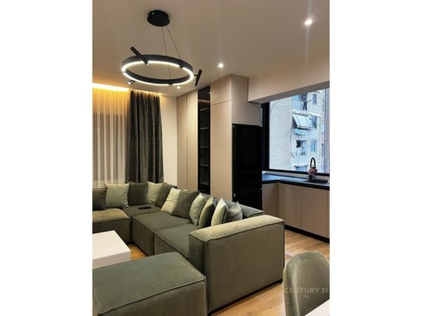 Tirane, jepet me qera apartament 1+1 Kati 3, 70 m² 178.000 € (Ministria e Jashtme)