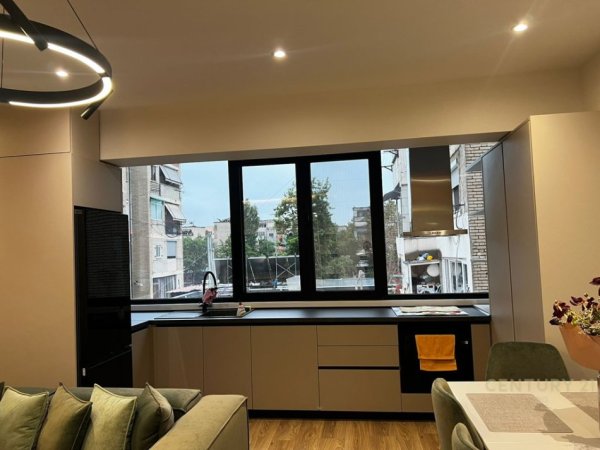 Tirane, jepet me qera apartament 1+1 Kati 3, 70 m² 178.000 € (Ministria e Jashtme)