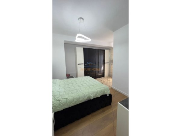 Tirane, shes apartament 2+1 Kati 10, 83 m² 160.000 € (Rruga Bajram Curri,Tirane.)
