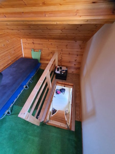 Tirane, shitet Vile 3 Katshe , 350.000 € 