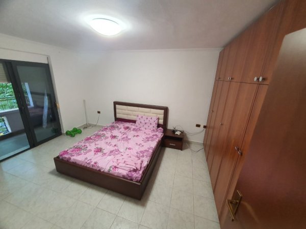 Tirane, shitet apartament 2+1 Kati 3, 100 m² 260.000 € 