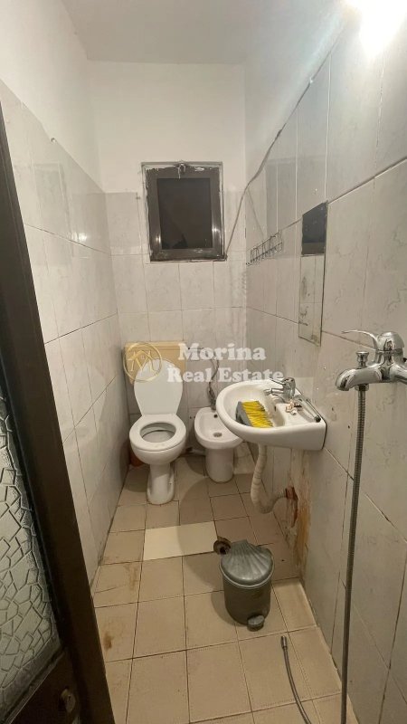 Tirane, jepet me qera garsonier Kati 1, 20 m² 200 € (Jordan Misja)