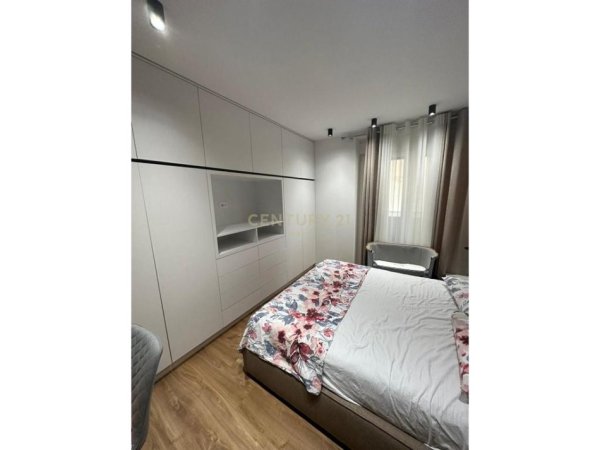 Tirane, shitet apartament 2+1 Kati 3, 96 m² 230.000 € (Mbikalimi i Krista Center)