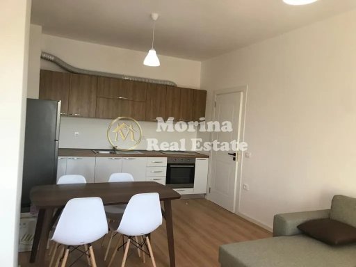 Tirane, jepet me qera apartament 1+1 Kati 6, 65 m² 450 € (Rruga e Dibres-Spitali Amerikan 2)
