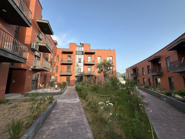 Tirane, shitet apartament 2+1 Kati 3, 90 m² 185.000 € (ROSE GARDEN)