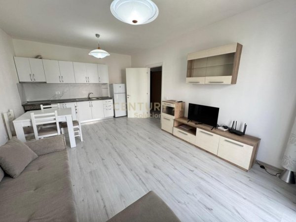 Tirane, jepet me qera apartament 2+1 Kati 2, 92 m² 500 € (Vila L)