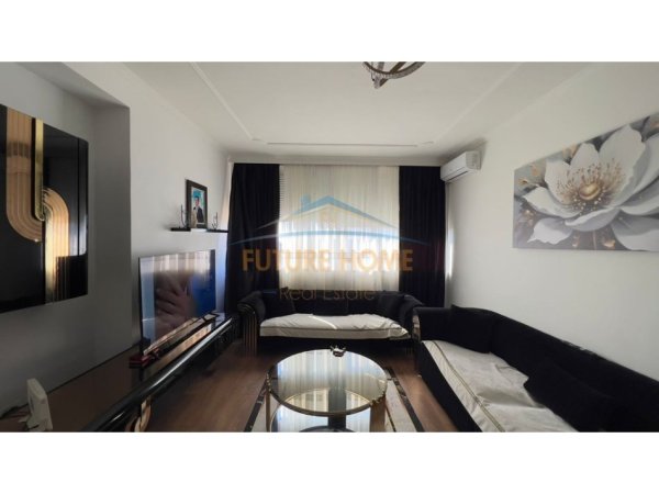 Shitet, Apartament 2+1, Porcelan, Tirane.