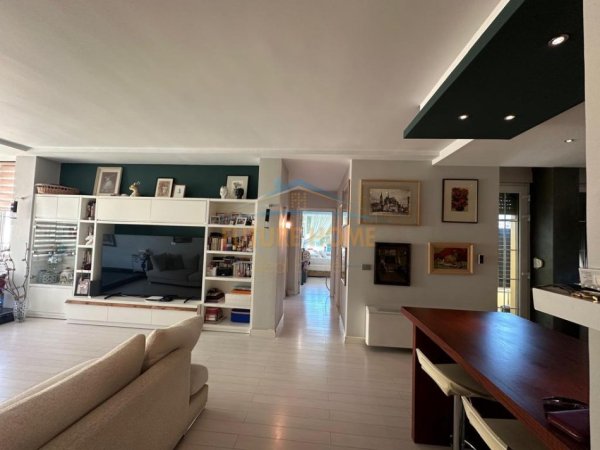 Qira,Apartament 2+1+ Parking, Rruga Elbasanit