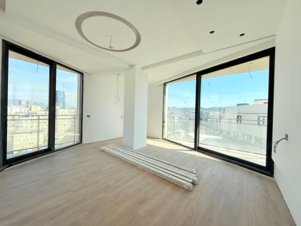 Tirane, shitet apartament 3+1 Kati 9, 139 m² 320.000 € (Mine Peza)