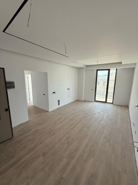 Tirane, shitet apartament 3+1 Kati 9, 139 m² 320.000 € (Mine Peza)