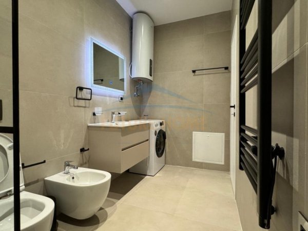 Plazh Hekurudha, shitet apartament 1+1 Kati 8, 54 m² 129.000 € (Durres)