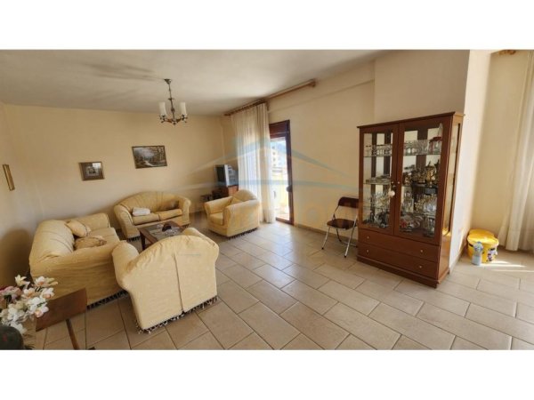 Rruga Kasem Durrësi, shitet apartament 2+1+Ballkon Kati 7, 124 m² 145.000 € (Durres)