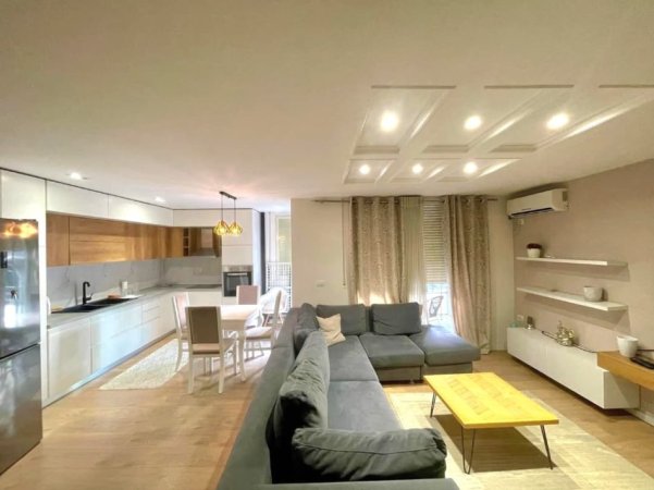 Tirane, shitet apartament duplex 2+1 , 112 m² 166.000 € (Golden Park)