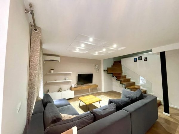 Tirane, shitet apartament duplex 2+1 , 112 m² 166.000 € (Golden Park)