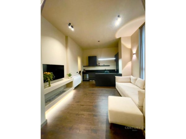 Tirane, jepet me qera apartament 2+1 Kati 1, 60 m² 850 € 