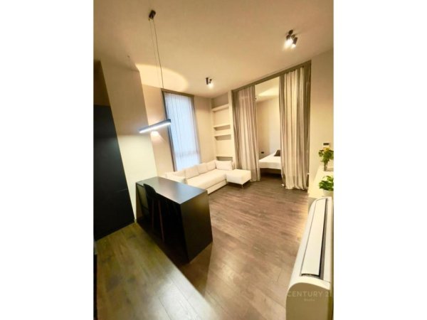 Tirane, jepet me qera apartament 2+1 Kati 1, 60 m² 850 € 