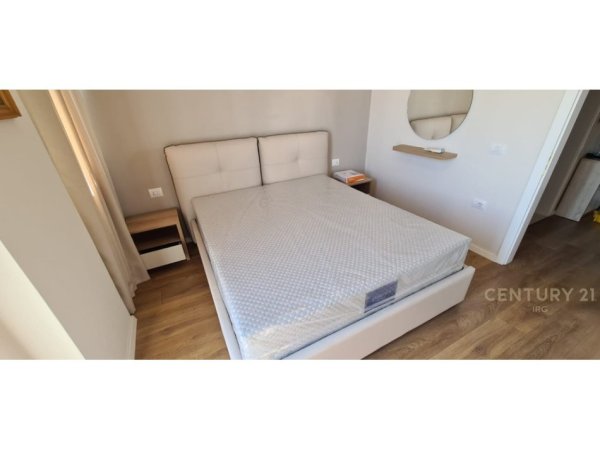 Tirane, jepet me qera apartament 1+1 Kati 7, 100 m² 750 € 