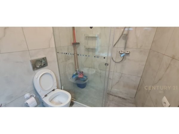Tirane, jepet me qera apartament 1+1 Kati 7, 100 m² 750 € 