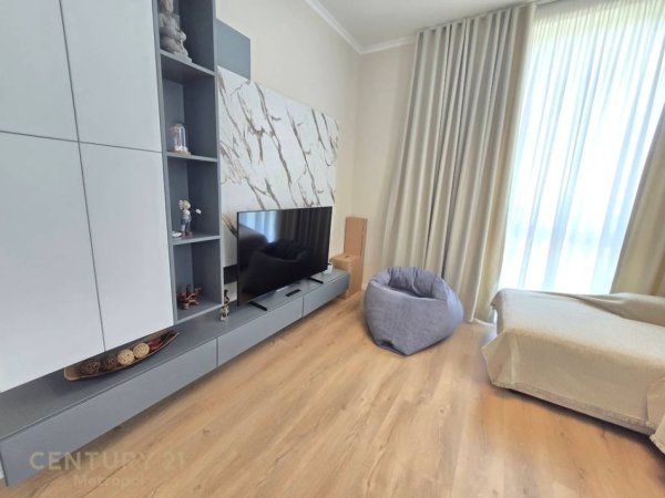 Tirane, jepet me qera apartament 1+1 Kati 4, 60 m² 450 € 