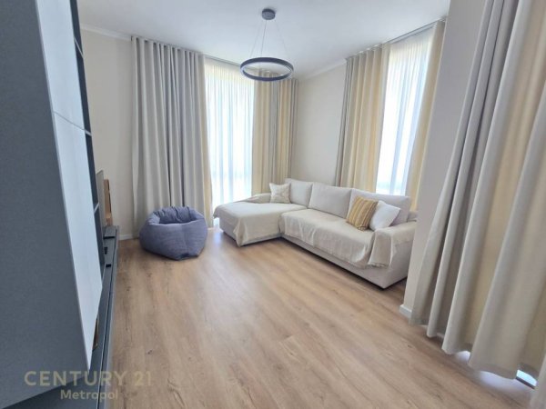 Tirane, jepet me qera apartament 1+1 Kati 4, 60 m² 450 € 