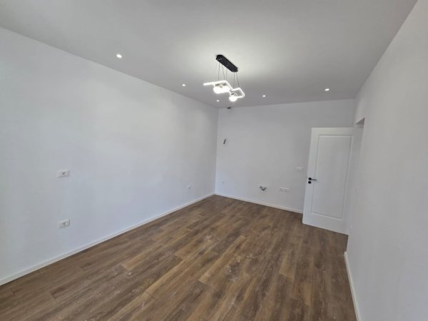 Tirane, shitet apartament 2+1+Aneks+Ballkon Kati 4, 75 m² 185.000 € (Myslym shyri tek shkolla pjeter budi)