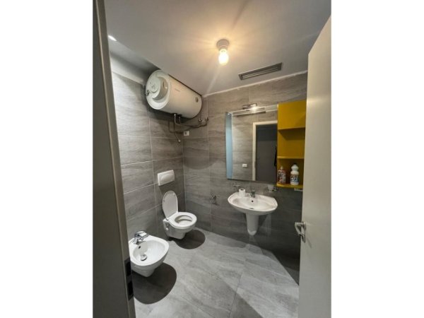 Tirane, shes apartament 2+1 , 90 m² 165.000 € (Kompleksi Magnet, 21 Dhjetori)