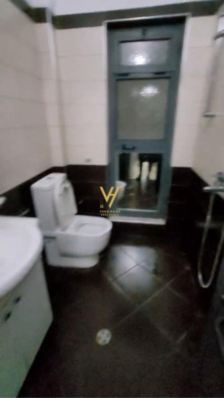 Tirane, jepet me qera apartament 1+1+Ballkon Kati 2, 55 m² 300 € (PALLATI ME SHIGJETA)