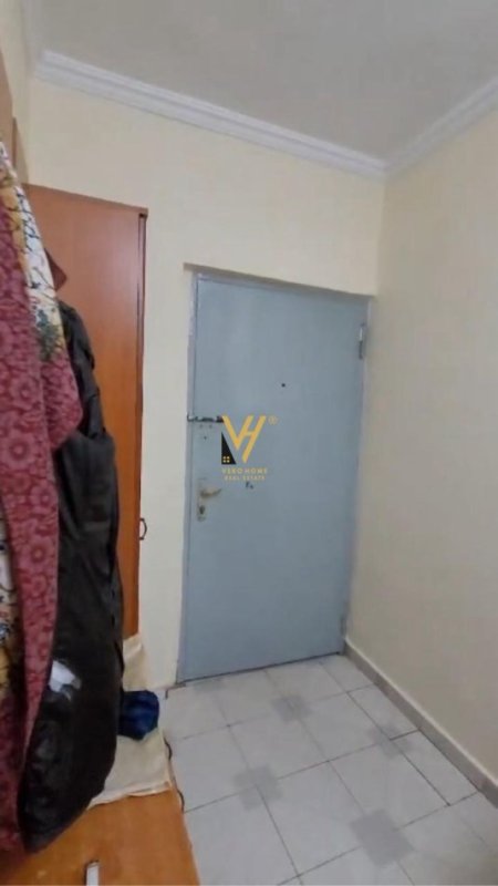 Tirane, jepet me qera apartament 1+1+Ballkon Kati 2, 55 m² 300 € (PALLATI ME SHIGJETA)
