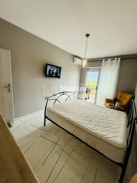 Tirane, jepet me qera apartament 2+1 Kati 4, 130 m² 1.000 € (Liqeni i Thate)