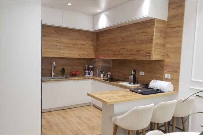 Tirane, shitet apartament 2+1+Aneks+Ballkon Kati 3, 118 m² 230.000 € (Oasis Residence)