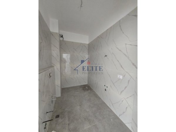 Tirane, shitet apartament 1+1+Ballkon Kati 3, 64 m² 76.560 € (Univers City)