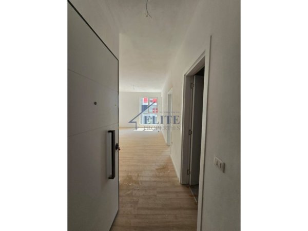 Tirane, shitet apartament 1+1+Ballkon Kati 3, 64 m² 76.560 € (Univers City)
