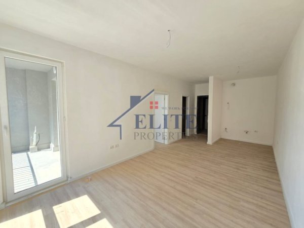 Tirane, shitet apartament 1+1+Ballkon Kati 3, 64 m² 76.560 € (Univers City)