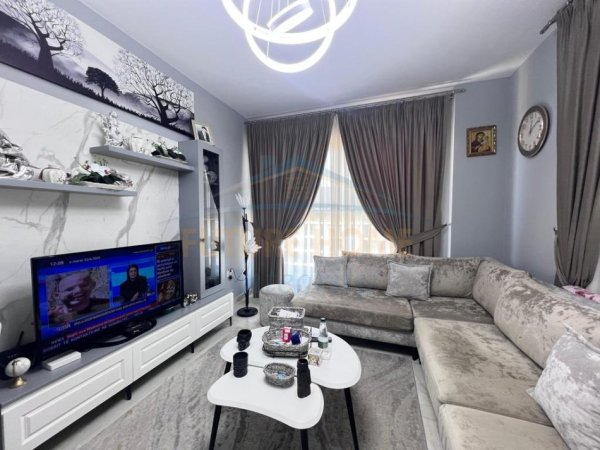 Tirane, shitet apartament 1+1 Kati 7, 70 m² 135.000 €    AL53661