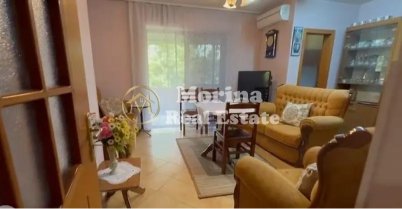Tirane, jepet me qera apartament 2+1 Kati 2, 95 m² 500 € (Ali Demi)