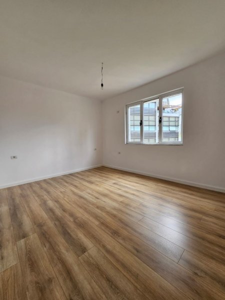 Tirane, shitet apartament 1+1 Kati 4, 46 m² 130.000 € (Qendër)