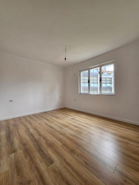Tirane, shitet apartament 1+1 Kati 4, 46 m² 130.000 € (Qendër)