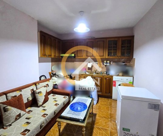 Shkoder, shitet apartament 2+1 Kati 5, 57 m² 
