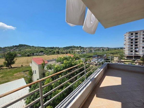 Tirane, shitet apartament 2+1+Ballkon Kati 3, 105 m² 126.000 € 