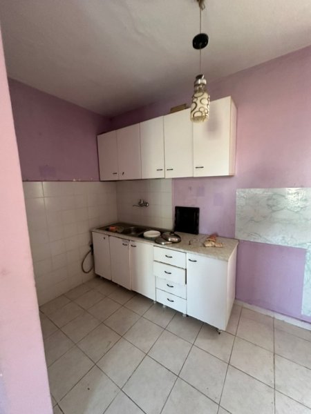 Tirane, shitet apartament 1+1 Kati 5, 60 m² 105.000 € (rruga mine peza)