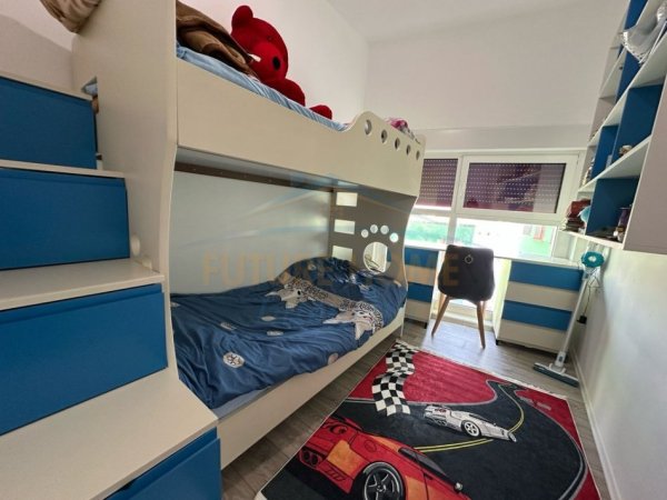 Shitet, Apartament 2+1, Kompleksi Mangalem, Tiranë.