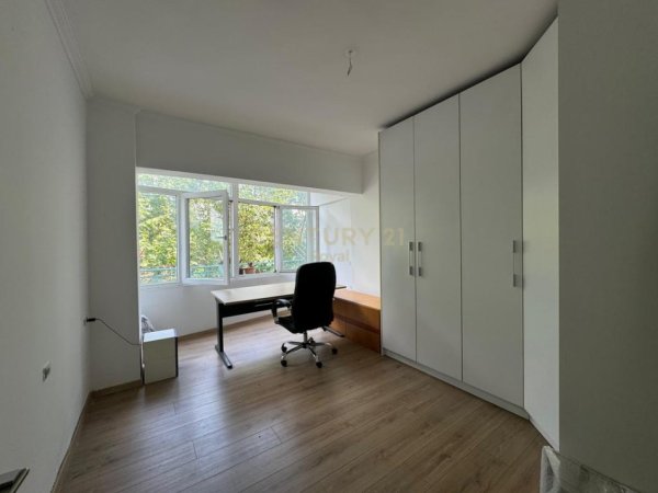 shitet apartament 2+1 Kati 1, 95 m² 176.500 € (Rruga Dritan Hoxha, Tirane)