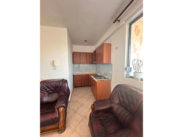 Tirane, jepet me qera apartament 1+1 Kati 7, 90 m² 450 € 