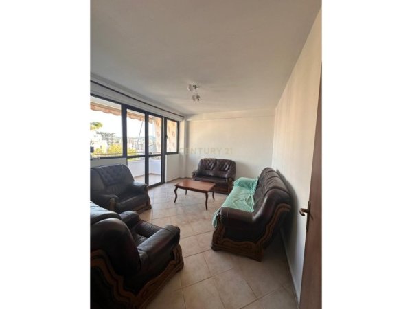 Tirane, jepet me qera apartament 1+1 Kati 7, 90 m² 450 € 