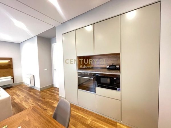 Tirane, jepet me qera apartament 2+1+Ballkon Kati 2, 115 m² 1.200 € 