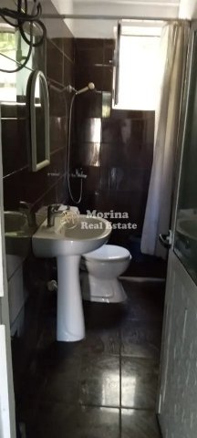 Tirane, jepet me qera shtepi 1+1 Kati 1, 60 m² 300 € (Brryli)