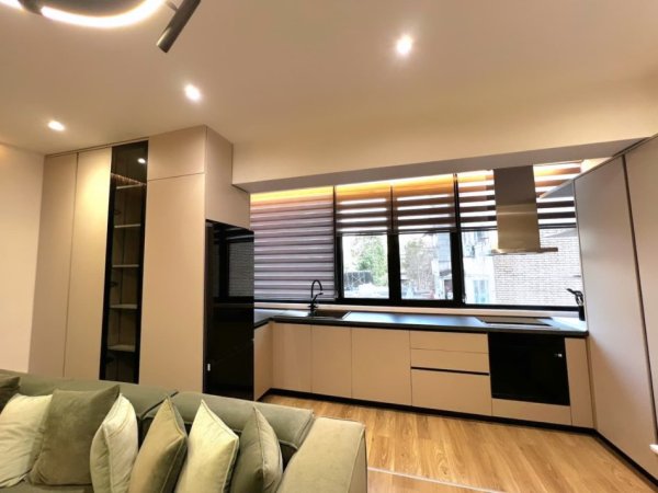 Tirane, shitet apartament 1+1 , 78 m² 175.000 € (Ministria e Jashtme)